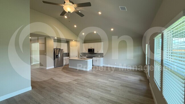 Foto del edificio - 685 Briar Dr