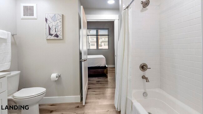 Foto del edificio - 2720 S Federal Blvd