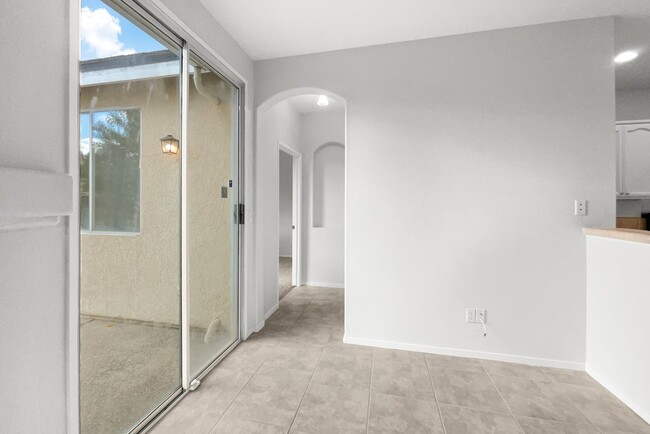 Building Photo - 9385 Bennoel Way