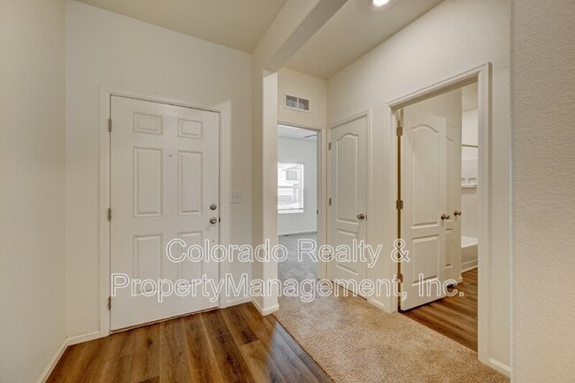 Foto del edificio - 9721 Chalkstone Ln