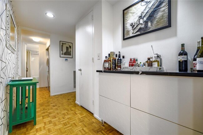 Foto del edificio - 130 26th St NW