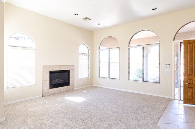 Building Photo - 11183 E Beck Ln