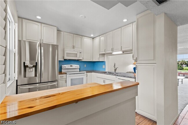 Foto del edificio - 1747 Pebble Beach Dr