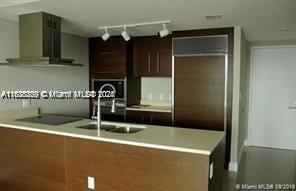 Building Photo - 495 Brickell Ave