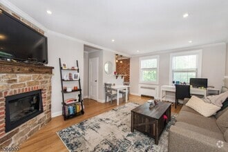 Building Photo - 378 Claremont Ave