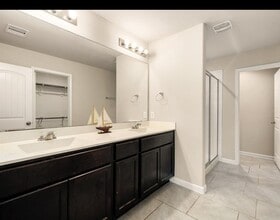 Building Photo - 8307 Oakleaf Meadow Ct