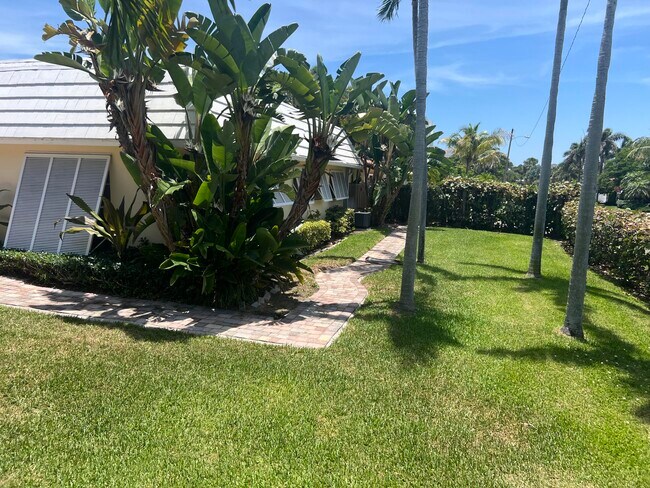 Foto del edificio - 900 NE 4th St