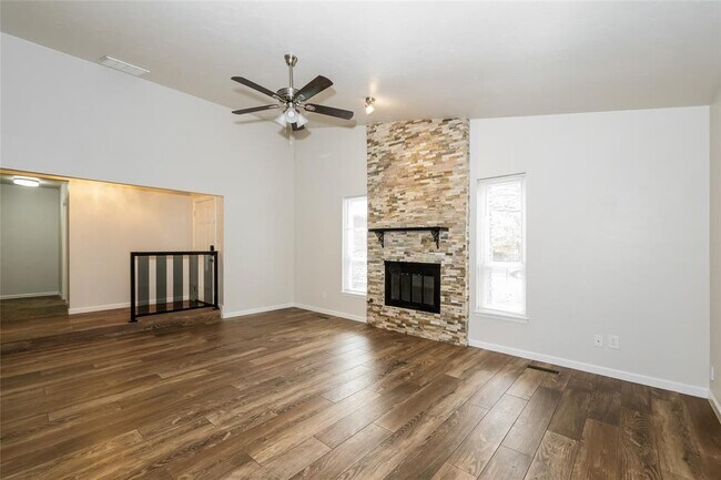 Building Photo - 3412 Prairie Ave