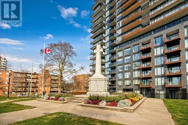 Photo du bâtiment - 21-321 Park St E