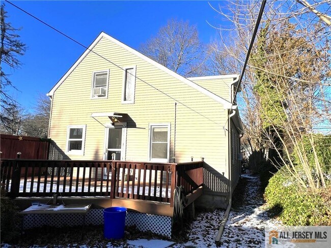 Foto del edificio - 11 Plainsboro Rd