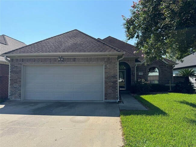 Building Photo - 2071 Oak Terrace