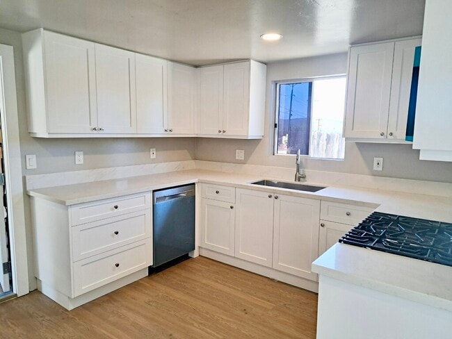 Building Photo - 11904 Rocky Home Dr