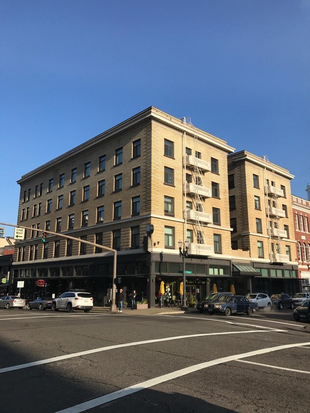 Foto principal - 1129 SW Washington St