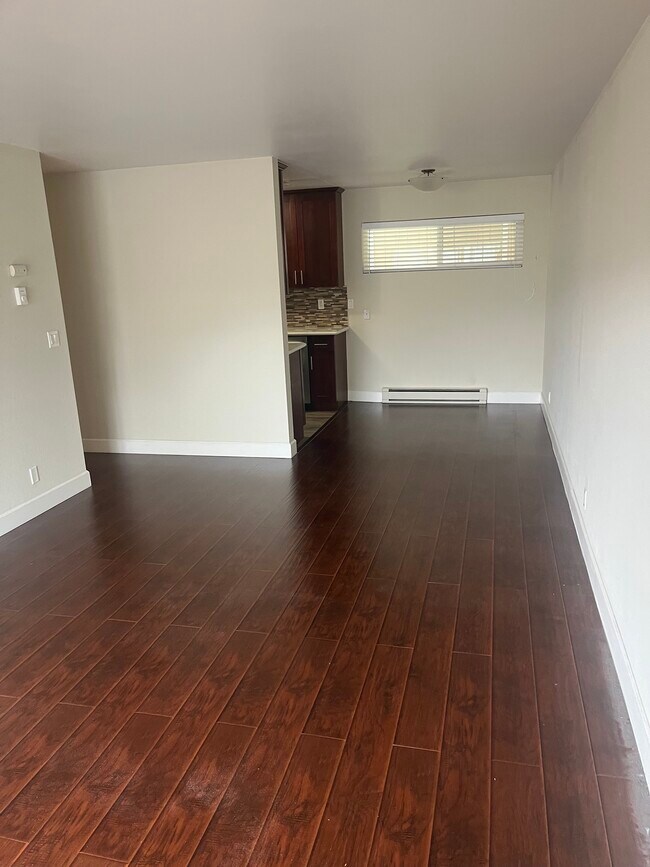 Building Photo - 1342 Palos Verdes Dr