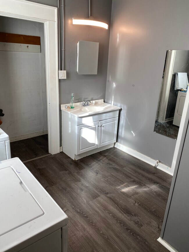 Foto del edificio - 316 Cobun Ave