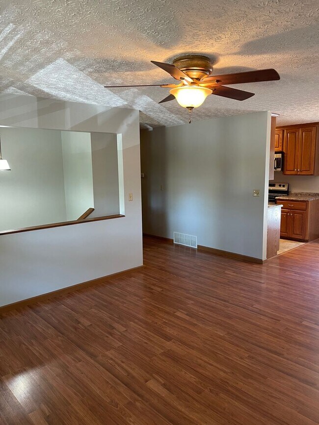 Foto del edificio - Available December 21st! SPACIOUS & PET FR...