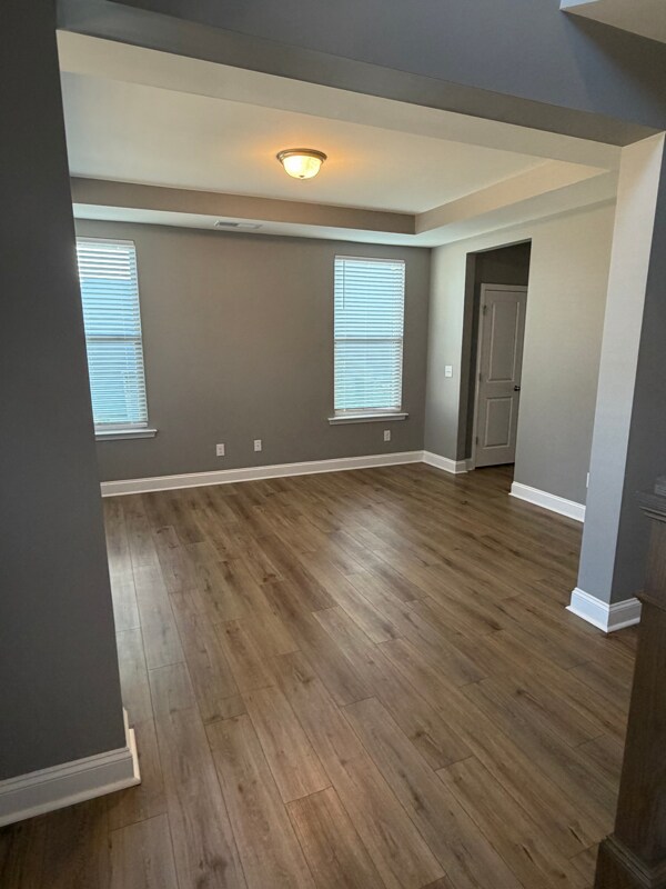 Foto del edificio - 1553 Cedar Tree Dr