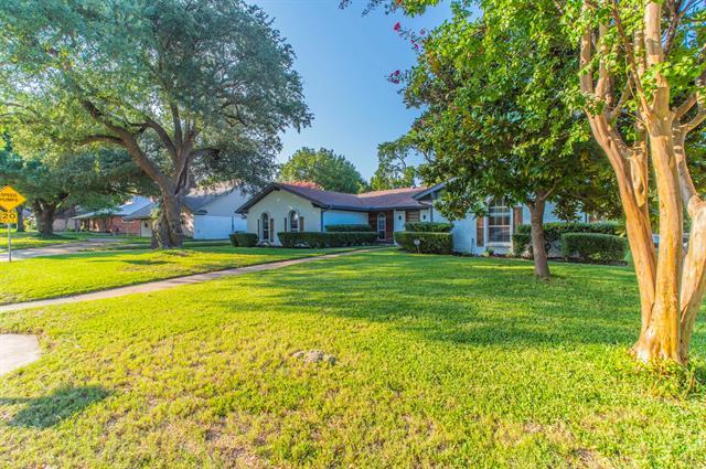 Foto del edificio - 2605 Briarwood Dr