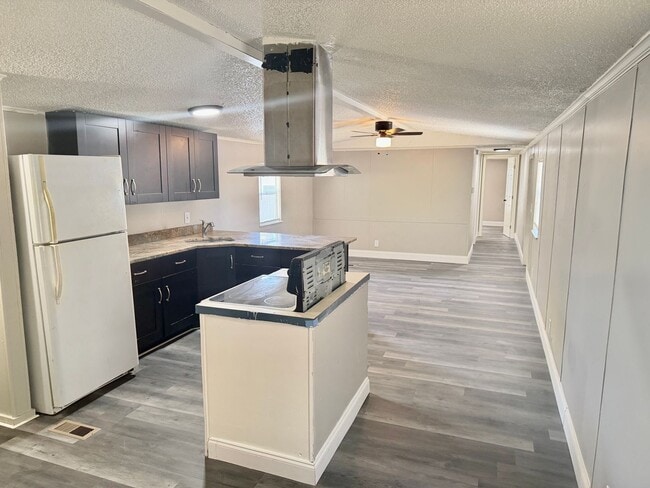 Photo - 7213 Harney Rd Apartment