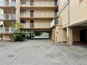 Primary Photo - 1085 W 68th St