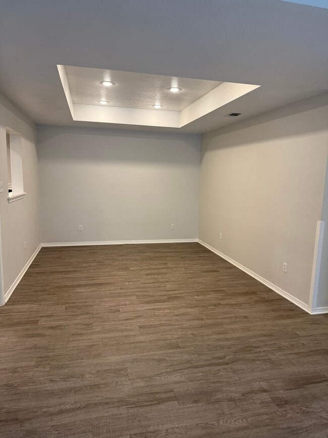 Extra Room(Dining/Office) - 5708 Whitney Cir