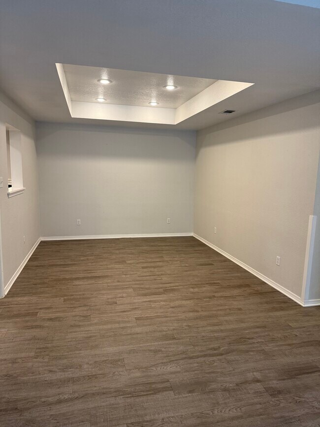 Habitación adicional (comedor/oficina) - 5708 Whitney Cir