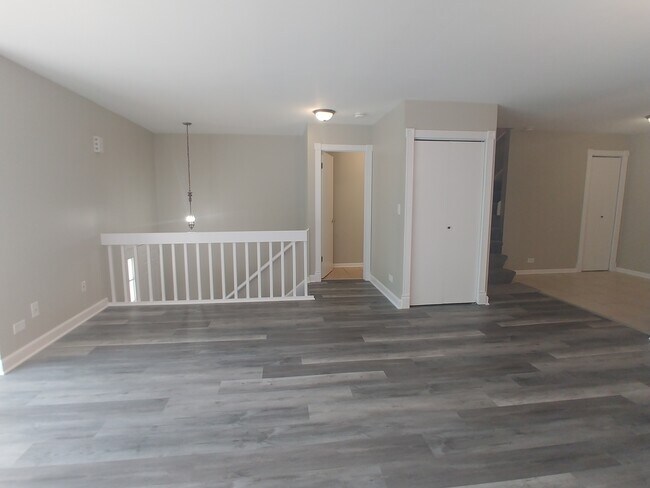 Building Photo - 452 Park Ridge Ln