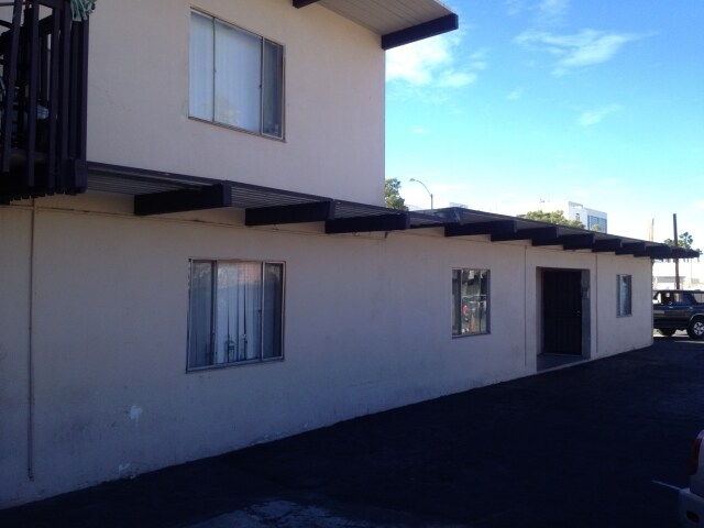 Foto del edificio - 1136 N West St