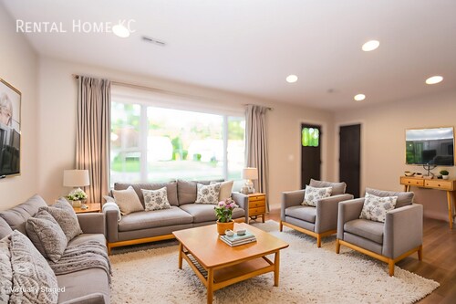 Foto del edificio - 7620 Robinson-