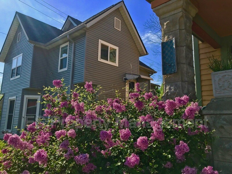 Foto principal - 447 E Jefferson St