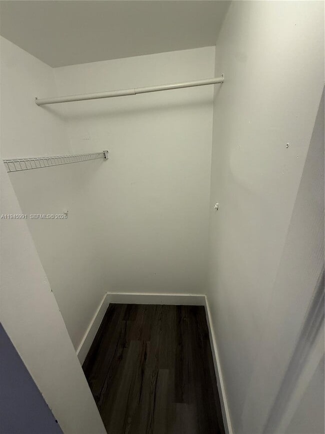 Building Photo - 821 SW 2nd St