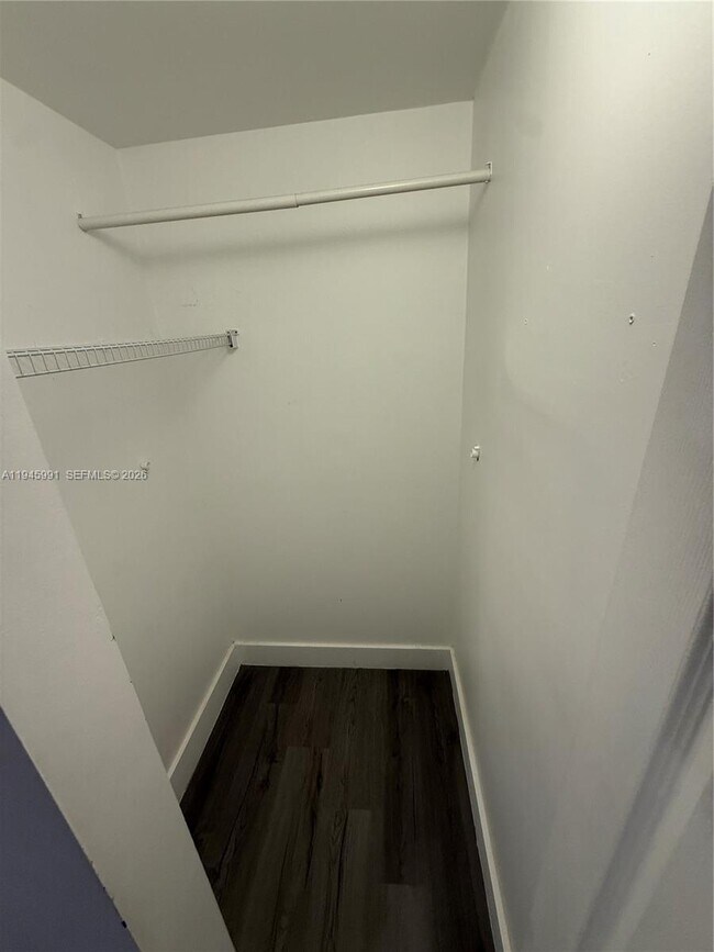 Foto del edificio - 821 SW 2nd St