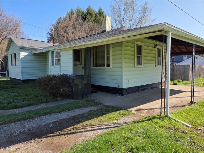 Foto del edificio - 2116 Herbert St SE