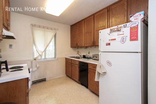 Foto del edificio - 2-bed 1-bath Raised Ranch duplex #8430