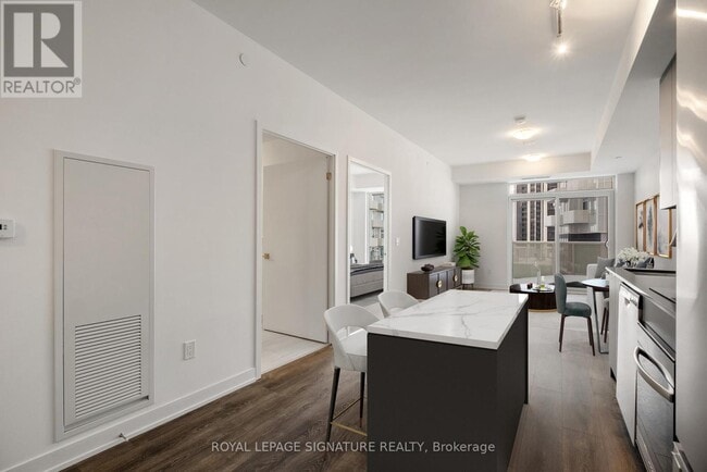 Building Photo - 498 Caldari Rd