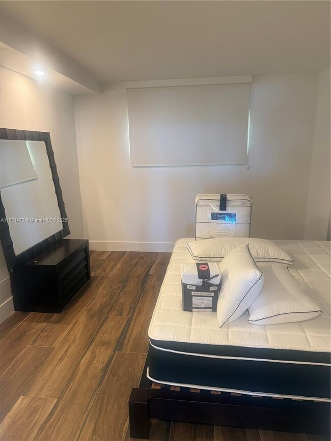 Foto del edificio - 1717 N Bayshore Dr