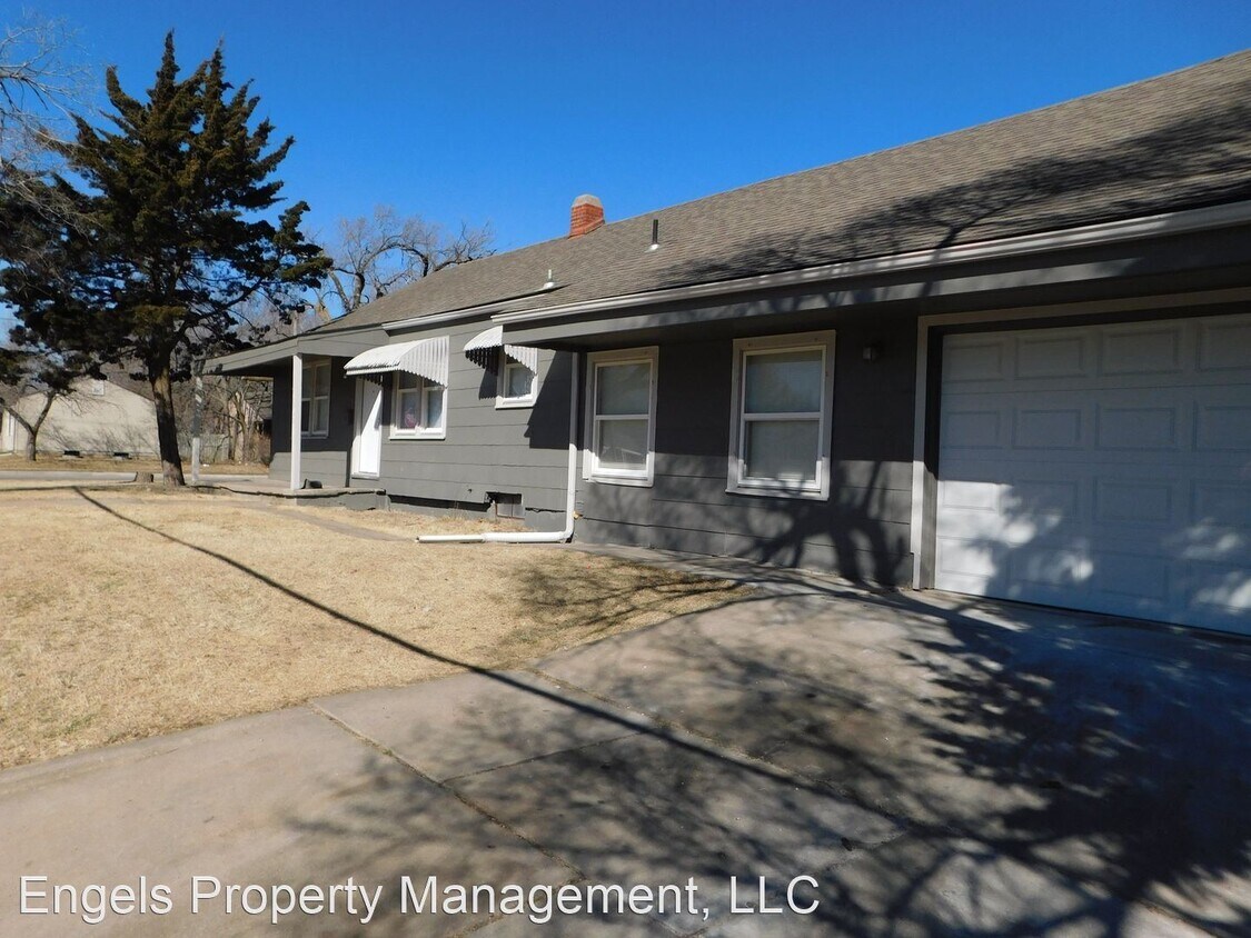 Primary Photo - 3 br, 1 bath House - 1202 N Oliver Ave