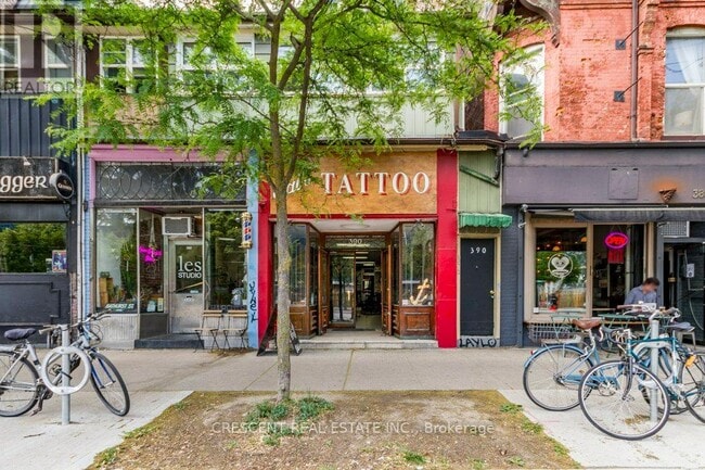 Building Photo - 390-390 College St
