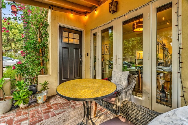 Foto del edificio - 5182 Ellenwood Dr