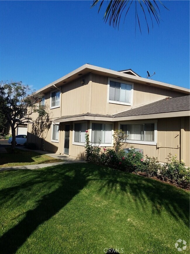 Building Photo - 26435 Paseo Pamela