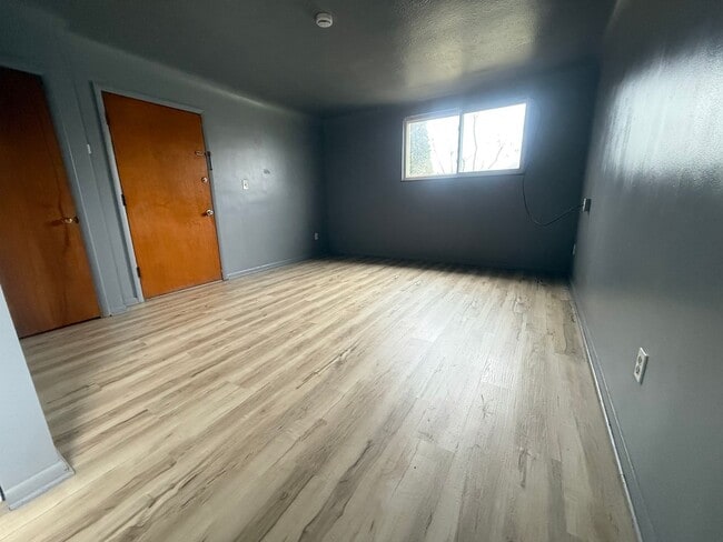 Foto del edificio - 4201 Rocky River Dr