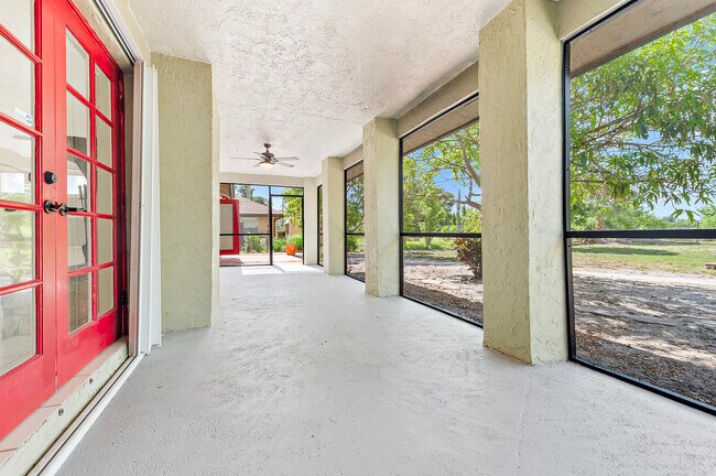 Foto del edificio - 10690 Barn Rd