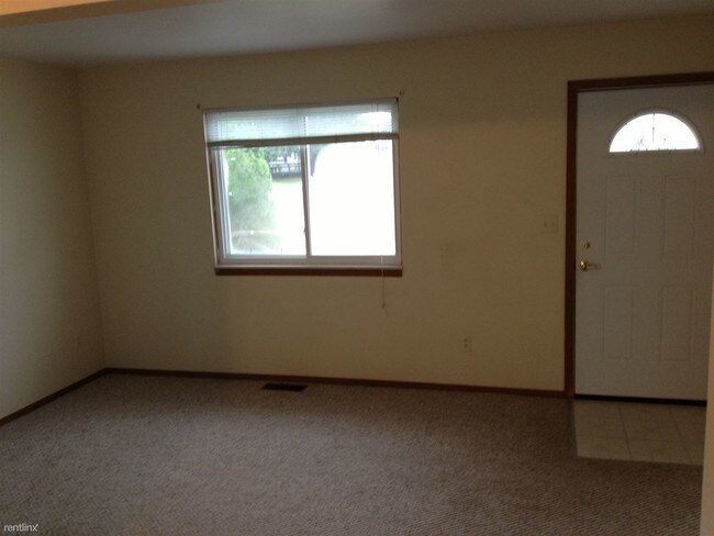 Building Photo - 34 N Black River Rd