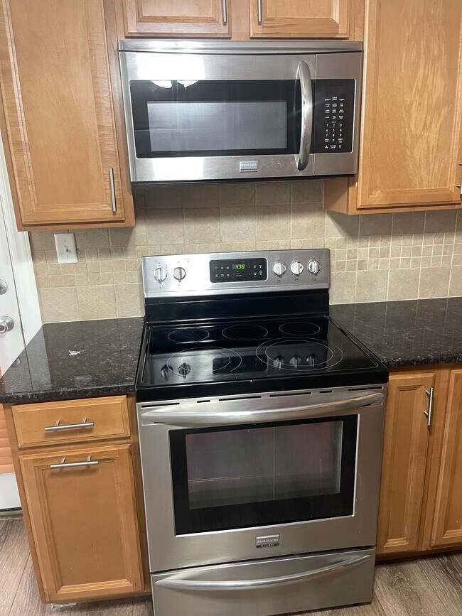 Foto del edificio - 1400 Harford Square Dr