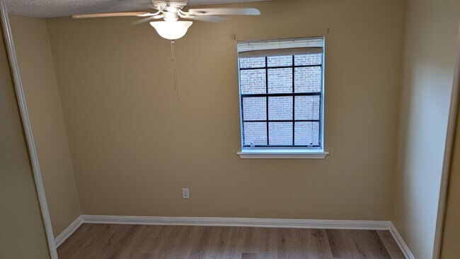 Foto del edificio - 105 VIEUX ORLEANS CIR