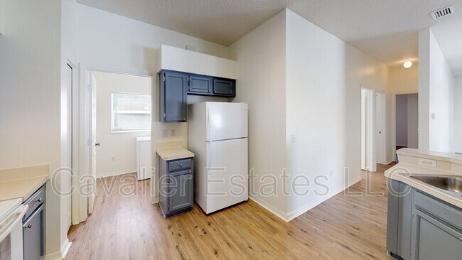 Building Photo - 1245 Alpine Lake Dr