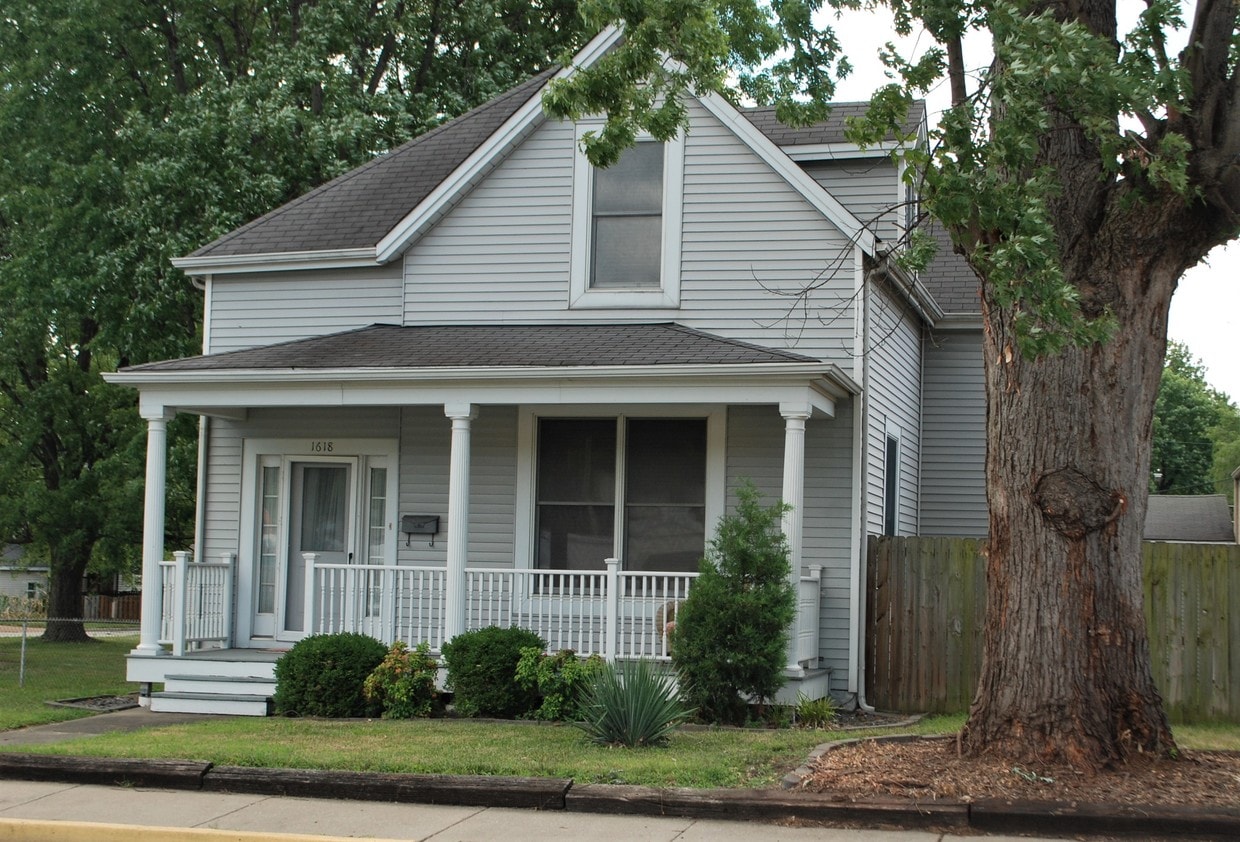 Primary Photo - 1618 N 4th St