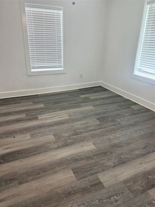 Foto del edificio - 3618 Mainer St
