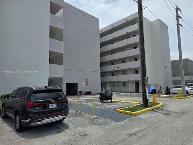 Foto del edificio - 6060 W 21st Ct