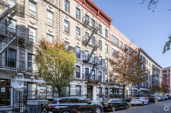 Building Photo - 507 W 140th St